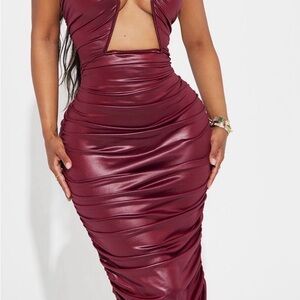 Elegant Burgundy Ruched Dress